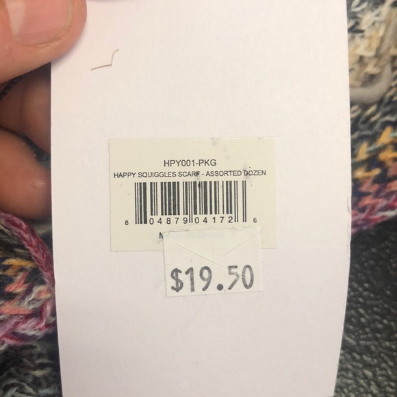 NWT Tickled Pink Acrylic Knit Scarf Sz OS - Picture 8 of 8